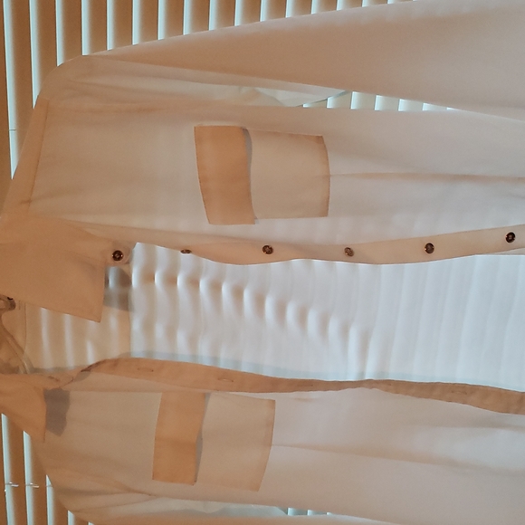 CALVIN KLEIN Light Cool Fabric Cream Calvin Klein Dress Blouse With Gold Buttons - Picture 3 of 3